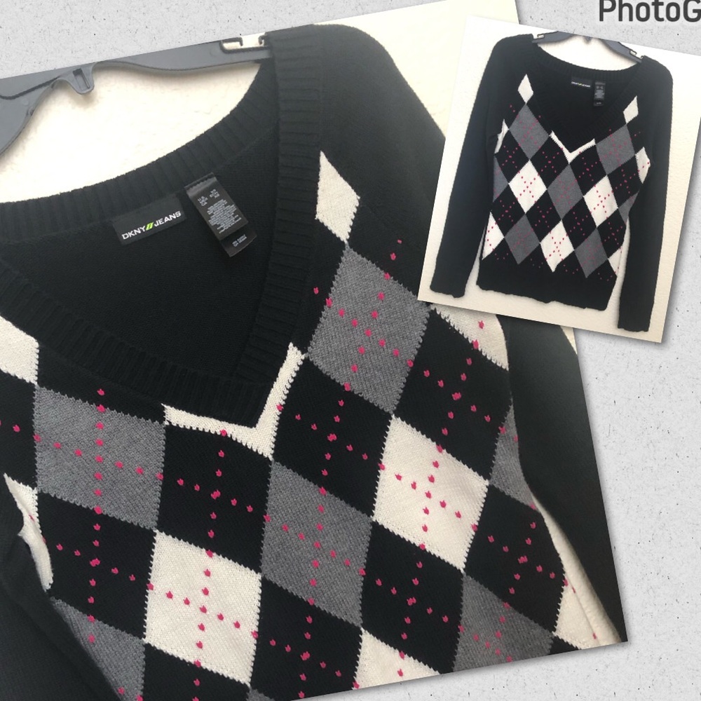 DKNY JEANS Womens XS V-Neck Argyle Preppy Sweater Long Sleeve Pullover NWOT - Picture 1 of 16